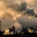 O que é o aquecimento global e como o negacionismo da extrema direita contribui para seu agravamento