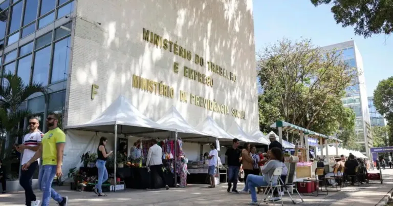 Denúncias de assédio eleitoral disparam 713% e expõem pressão sobre trabalhadores