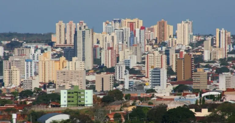 Interdições alteram trânsito em sete cruzamentos de Bauru nesta quarta-feira (28)