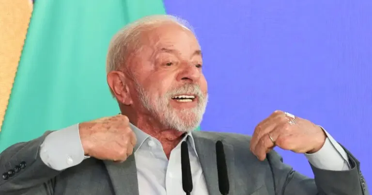 Lula coloca Flávio em xeque ao aceitar condições para abertura do sigilo bancário