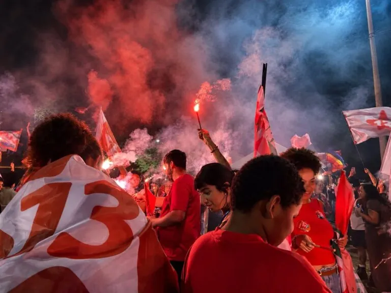 A última dança: ato pró-Lula reúne centenas de manifestantes em Bauru